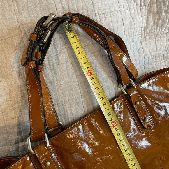 Club Monaco Tan Patent Tote - Picture 7 of 16